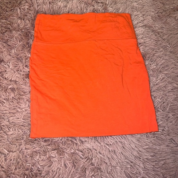 Never been worn! Cute coral mini skirt! Stretchy! - Picture 1 of 4